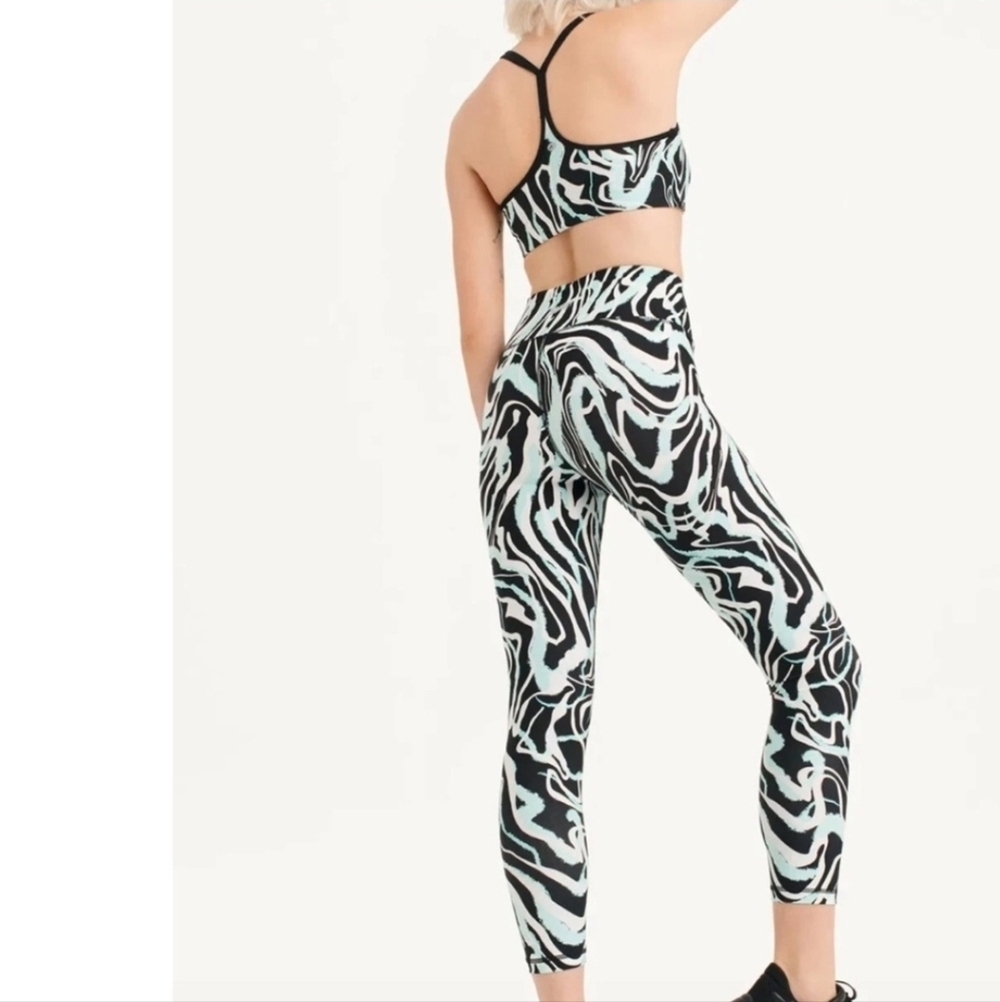 NWT DKNY Sport Abstract Patterned 7/8 Leggings XS